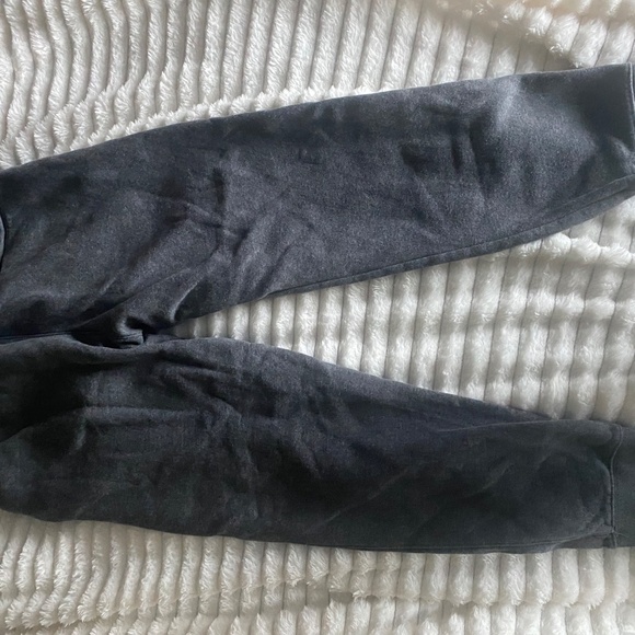 Women’s Nike sweatpant - Picture 2 of 4